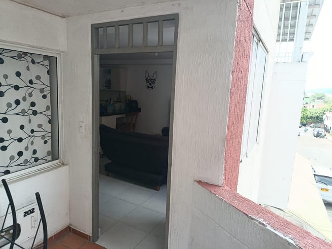 Apartamento de 3 alcobas en venta en Carrizal Campestre, Girón, 53 m² · foto 2 de 11