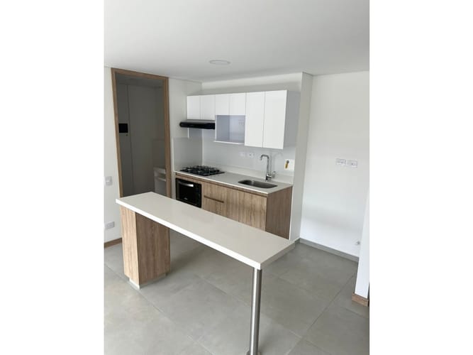 Apartamento de 2 alcobas en arriendo en Vereda San Jose, Sabaneta, 60 m² · foto 3 de 15