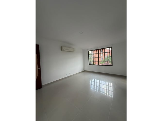 Casa de 3 alcobas en venta en Cr Sindamanoi Et Ii, Villavicencio, 160 m² · foto 22 de 24