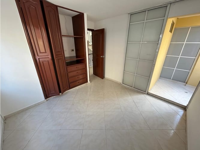 Casa de 6 alcobas en arriendo en Anillo Vial, Floridablanca, 205 m² · foto 18 de 24