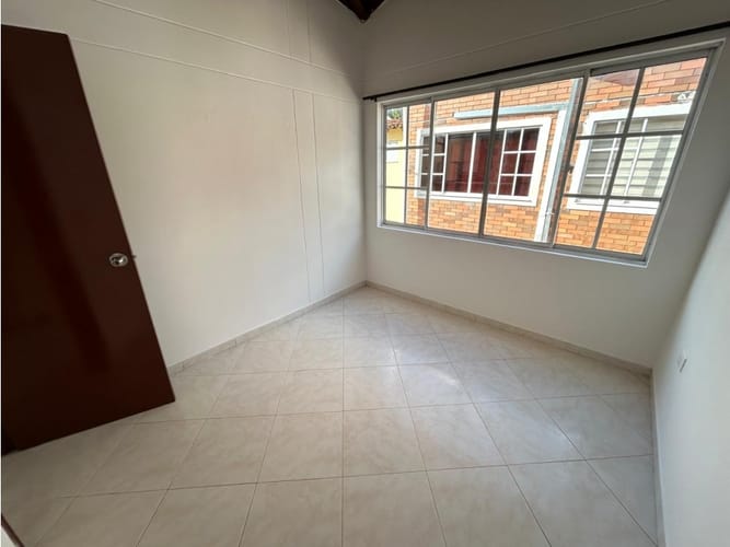 Casa de 6 alcobas en arriendo en Anillo Vial, Floridablanca, 205 m² · foto 21 de 24