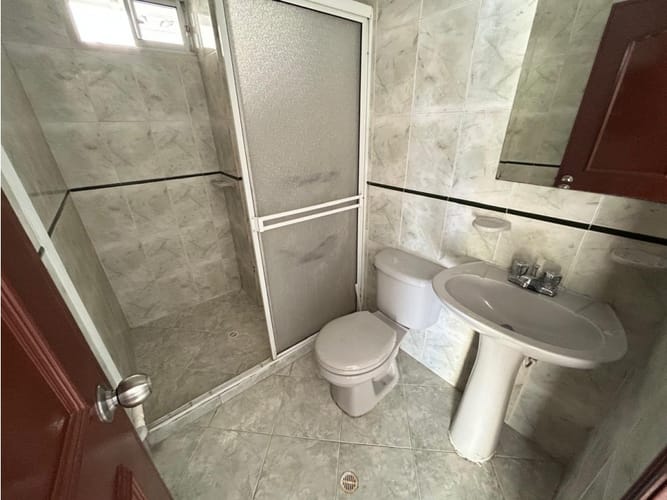 Casa de 6 alcobas en arriendo en Anillo Vial, Floridablanca, 205 m² · foto 22 de 24