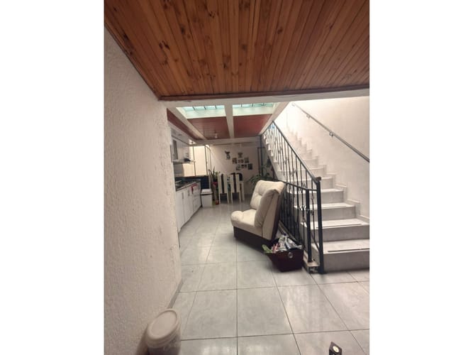 Casa de 6 alcobas en venta en Villas De Granada, Bogotá, 152 m² · foto 3 de 18