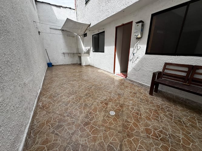 Casa de 5 alcobas en arriendo en Granada, Medellín, 200 m² · foto 23 de 24