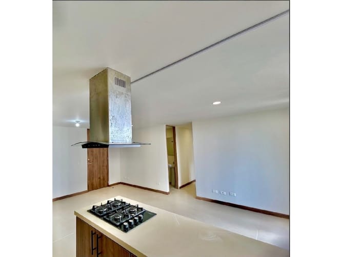 Apartamento de 3 alcobas en venta en Loma De Los Bernal, Rionegro, 84 m² · foto 4 de 14