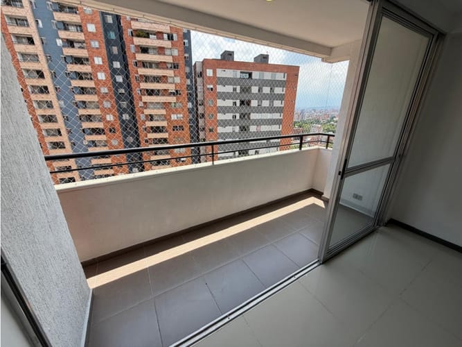 Apartamento de 3 alcobas en arriendo en San German, Medellín, 85 m² · foto 6 de 15