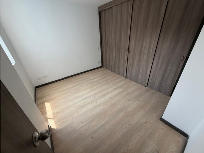 Apartamento de 3 alcobas en arriendo en San German, Medellín, 85 m² · foto 8 de 15