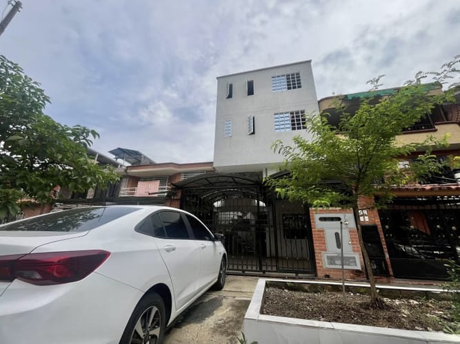 Casa de 12 alcobas en venta en Caney, Cali, 248 m² · foto 18 de 20