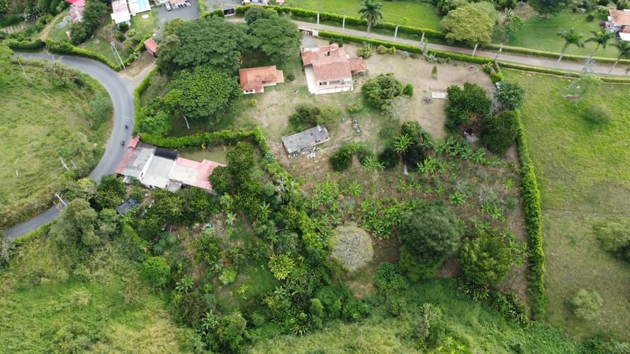 Casa de 6 alcobas en arriendo en Morelia, Pereira · foto 20 de 20