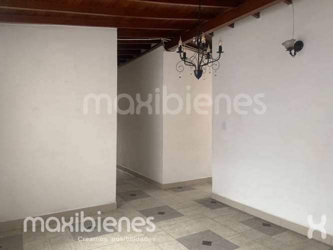Apartamento de 7 alcobas en arriendo en Laureles, Medellín, 185 m² · foto 3 de 24