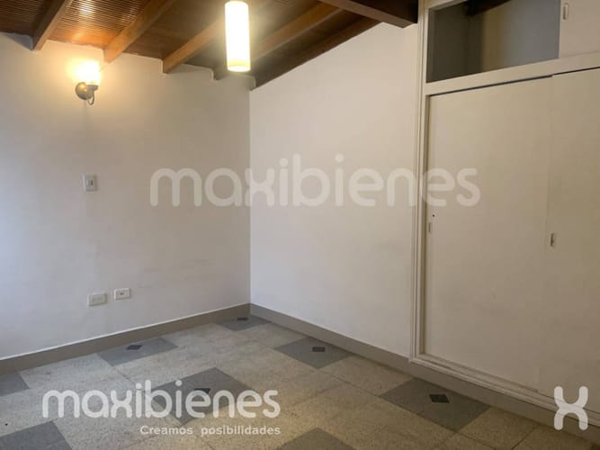 Apartamento de 7 alcobas en arriendo en Laureles, Medellín, 185 m² · foto 7 de 24