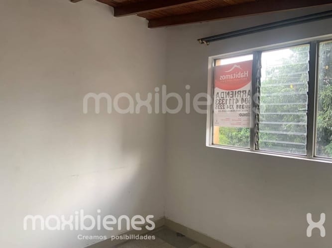 Apartamento de 7 alcobas en arriendo en Laureles, Medellín, 185 m² · foto 8 de 24