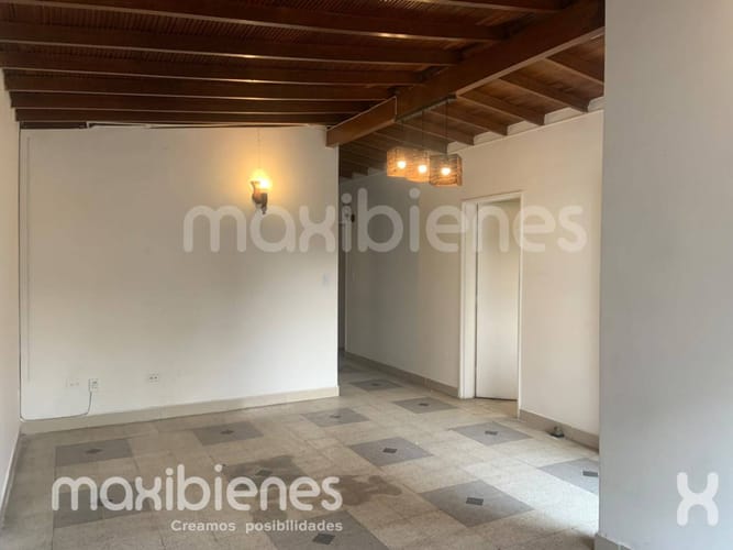 Apartamento de 7 alcobas en arriendo en Laureles, Medellín, 185 m² · foto 9 de 24