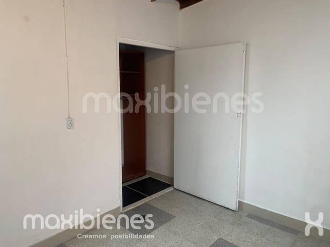 Apartamento de 7 alcobas en arriendo en Laureles, Medellín, 185 m² · foto 16 de 24