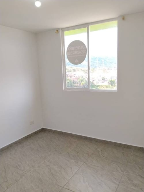 Apartamento de 2 alcobas en arriendo en Centro, Girón, 50 m² · foto 7 de 16