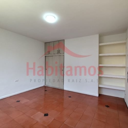 Apartamento de 2 alcobas en arriendo en Lorena, Medellín, 110 m² · foto 4 de 15