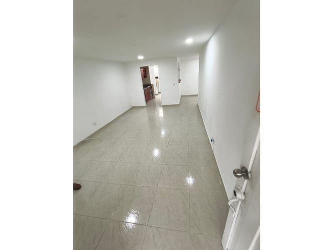 Apartamento de 2 alcobas en arriendo en Belén Rosales, Medellín, 75 m² · foto 5 de 16