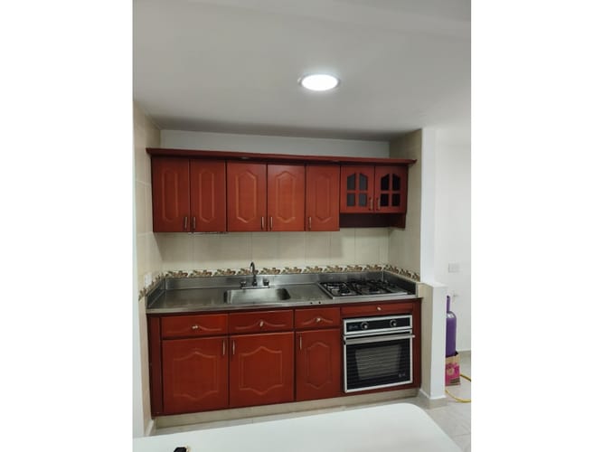 Apartamento de 2 alcobas en arriendo en Belén Rosales, Medellín, 75 m² · foto 6 de 16