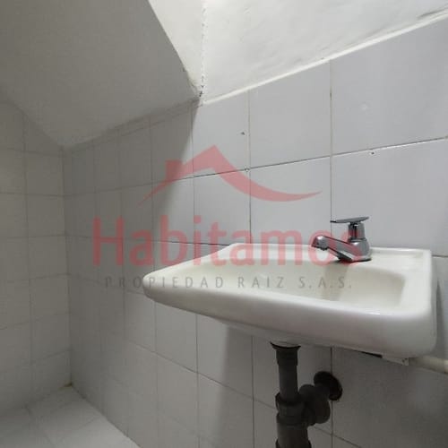 Casa de 5 alcobas en arriendo en Santa Mónica, Medellín, 120 m² · foto 5 de 23