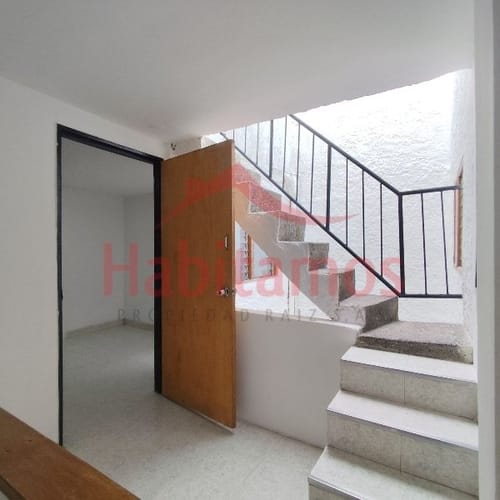 Casa de 5 alcobas en arriendo en Santa Mónica, Medellín, 120 m² · foto 8 de 23