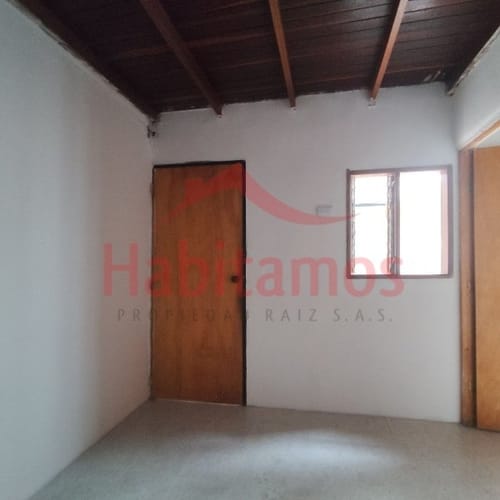 Casa de 5 alcobas en arriendo en Santa Mónica, Medellín, 120 m² · foto 10 de 23