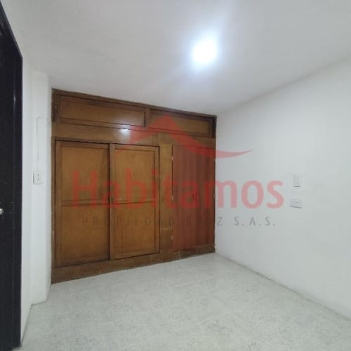 Casa de 5 alcobas en arriendo en Santa Mónica, Medellín, 120 m² · foto 15 de 23