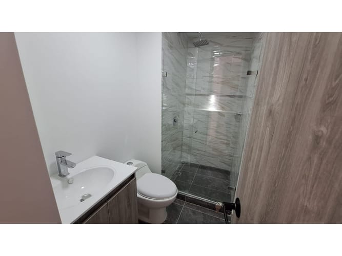 Apartamento de 3 alcobas en venta en Fabricato, Bello, 71 m² · foto 9 de 20