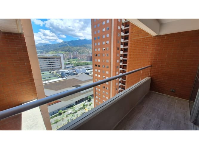 Apartamento de 3 alcobas en venta en Fabricato, Bello, 71 m² · foto 11 de 20