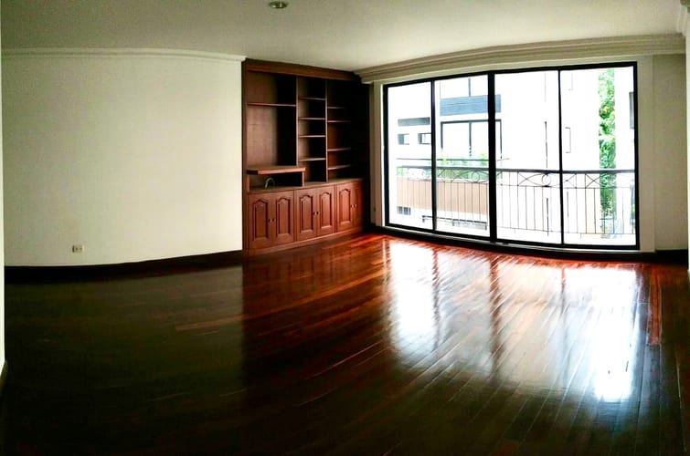 Apartamento de 3 alcobas en venta en Normandia, Cali, 230 m² · foto 2 de 13