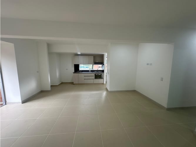 Apartamento en arriendo en Las Lomitas, Medellín, 91 m² · foto 4 de 24