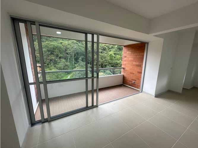 Apartamento en arriendo en Las Lomitas, Medellín, 91 m² · foto 7 de 24
