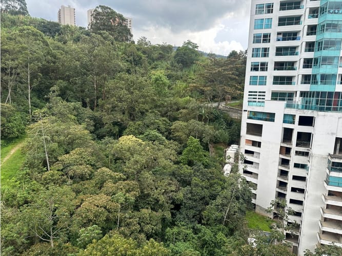 Apartamento en arriendo en Las Lomitas, Medellín, 91 m² · foto 8 de 24
