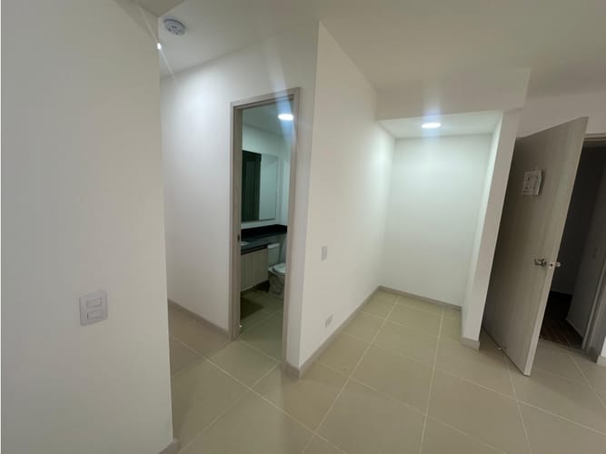 Apartamento en arriendo en Las Lomitas, Medellín, 91 m² · foto 10 de 24