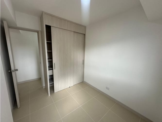 Apartamento en arriendo en Las Lomitas, Medellín, 91 m² · foto 14 de 24
