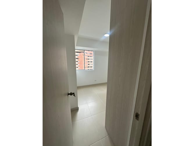 Apartamento en arriendo en Las Lomitas, Medellín, 91 m² · foto 15 de 24