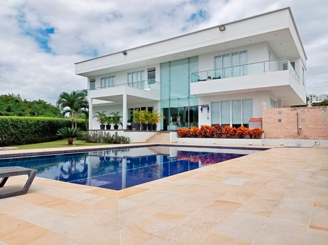 Casa de 6 alcobas en venta en Pance, Cali, 1229 m² · foto 3 de 24
