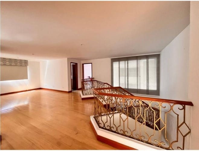 Apartamento de 4 alcobas en venta en Santa Barbara, Bogotá, 230 m² · foto 4 de 20