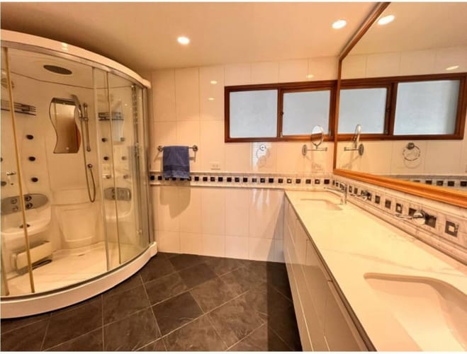 Apartamento de 4 alcobas en venta en Santa Barbara, Bogotá, 230 m² · foto 5 de 20