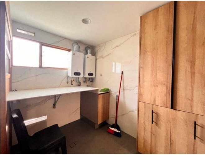 Apartamento de 4 alcobas en venta en Santa Barbara, Bogotá, 230 m² · foto 9 de 20