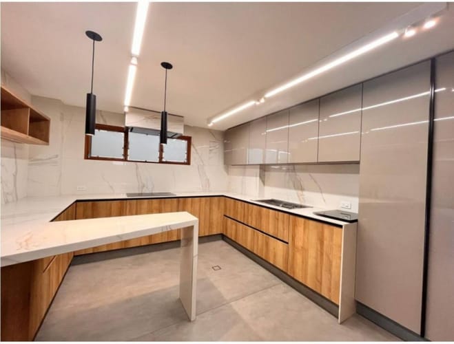 Apartamento de 4 alcobas en venta en Santa Barbara, Bogotá, 230 m² · foto 11 de 20