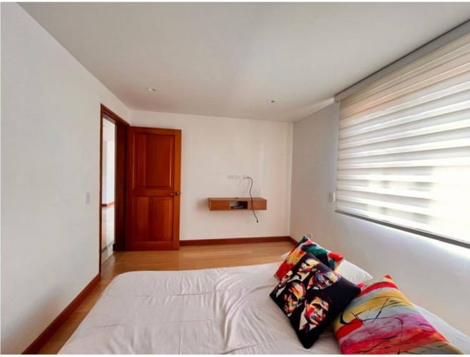 Apartamento de 4 alcobas en venta en Santa Barbara, Bogotá, 230 m² · foto 13 de 20