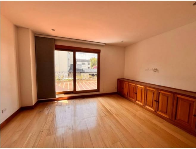 Apartamento de 4 alcobas en venta en Santa Barbara, Bogotá, 230 m² · foto 17 de 20