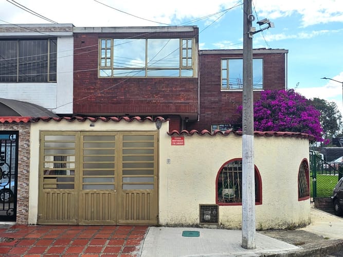 Casa de 4 alcobas en venta en Kennedy Central, Bogotá, 140 m² · foto 2 de 24