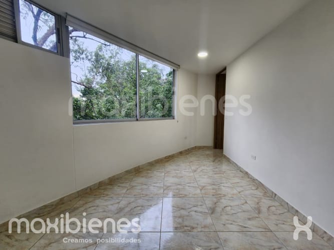Apartaestudio en arriendo en El Diamante No. 2, Medellín, 40 m² · foto 2 de 8