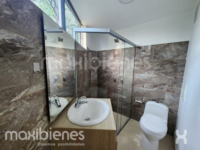 Apartaestudio en arriendo en El Diamante No. 2, Medellín, 40 m² · foto 6 de 8