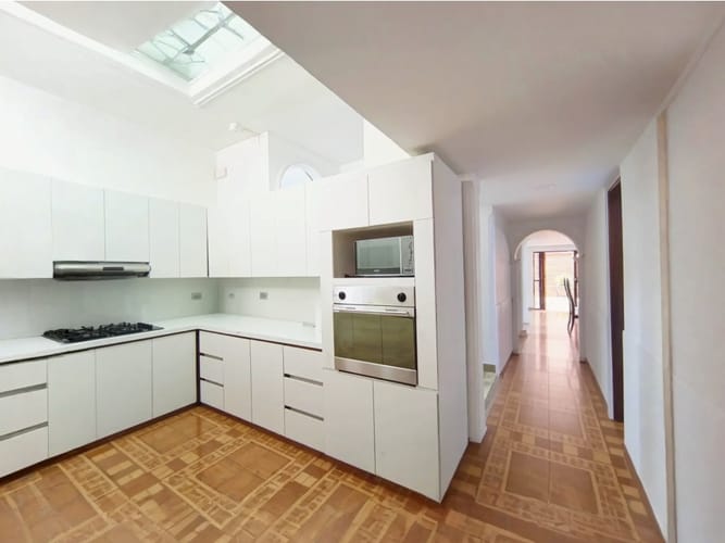 Casa de 5 alcobas en venta en El Poblado, Medellín, 436 m² · foto 6 de 24