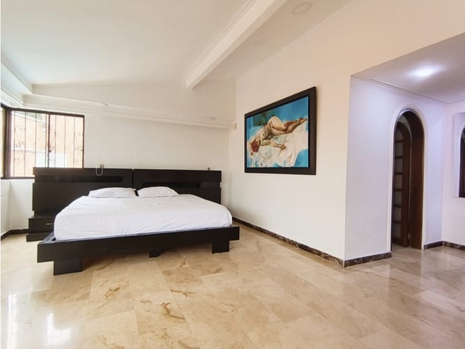 Casa de 5 alcobas en venta en El Poblado, Medellín, 436 m² · foto 11 de 24