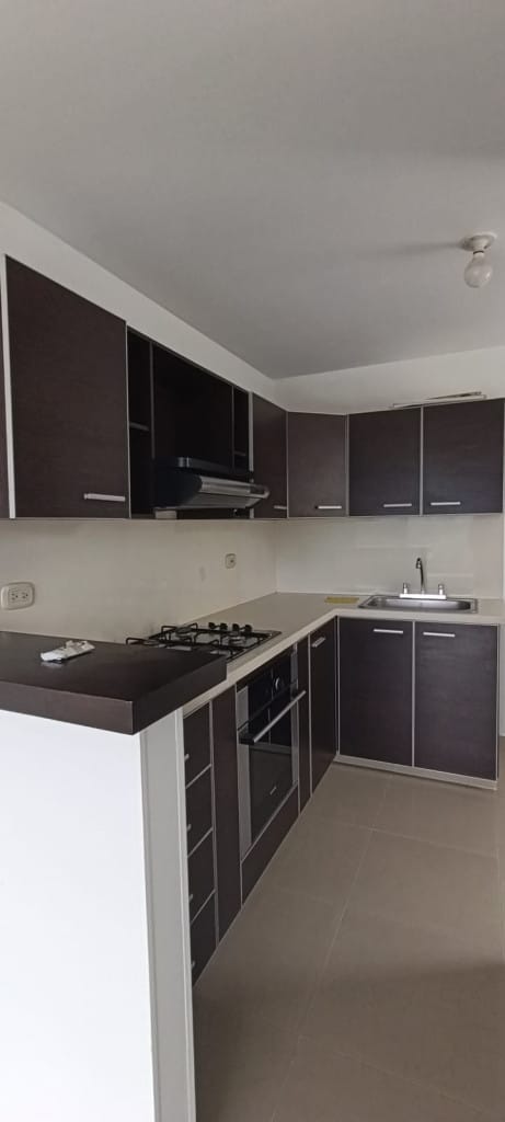 Apartamento de 3 alcobas en arriendo en Valle Del Lili, Cali, 80 m² · foto 7 de 24