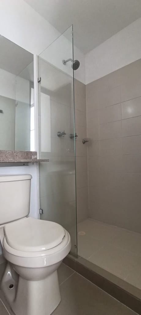 Apartamento de 3 alcobas en arriendo en Valle Del Lili, Cali, 80 m² · foto 23 de 24