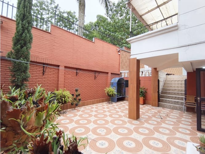 Casa de 5 alcobas en venta en El Poblado, Medellín, 436 m² · foto 23 de 24